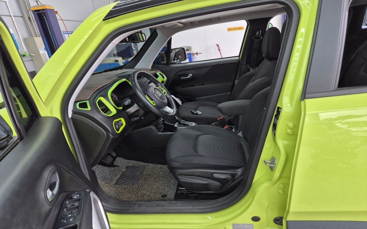 2018 - jeep renegade