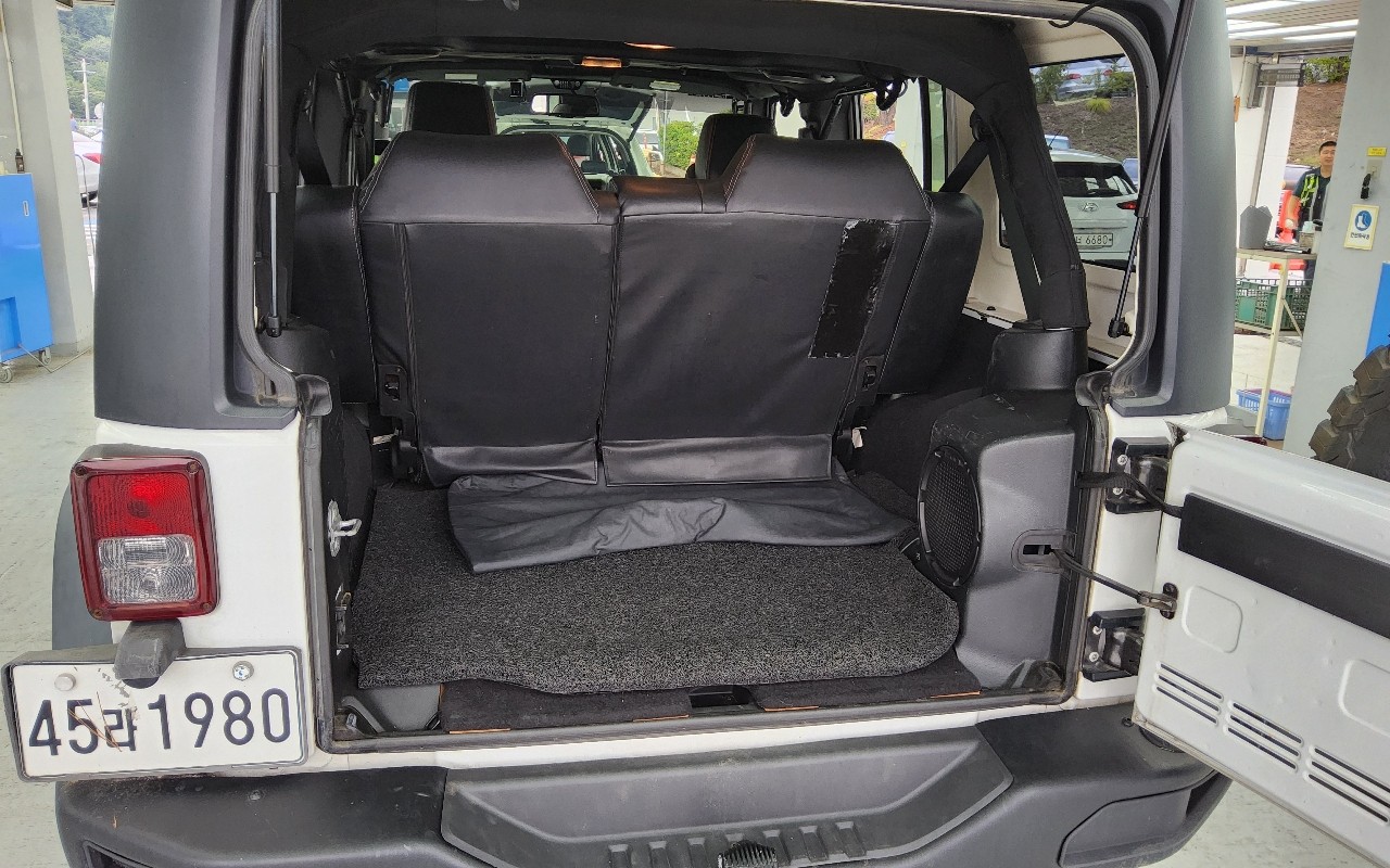 2014 - jeep wrangler