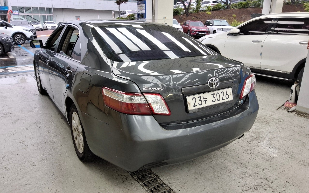 2009 - toyota camry