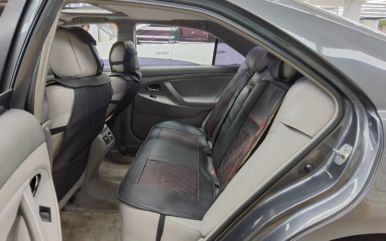 2009 - toyota camry