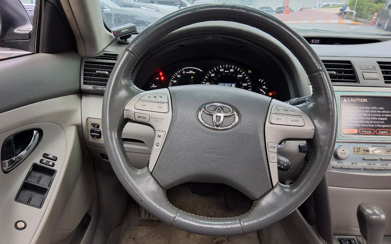 2009 - toyota camry