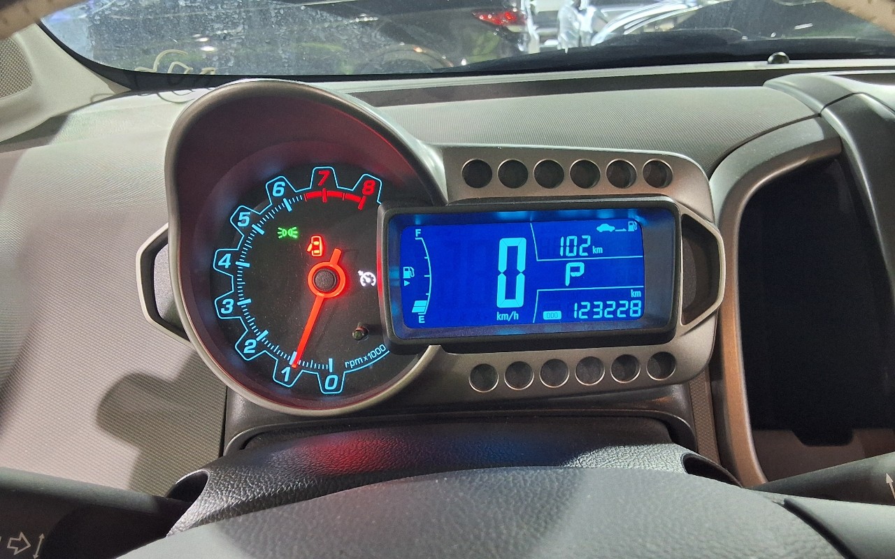 2014 - chevrolet aveo