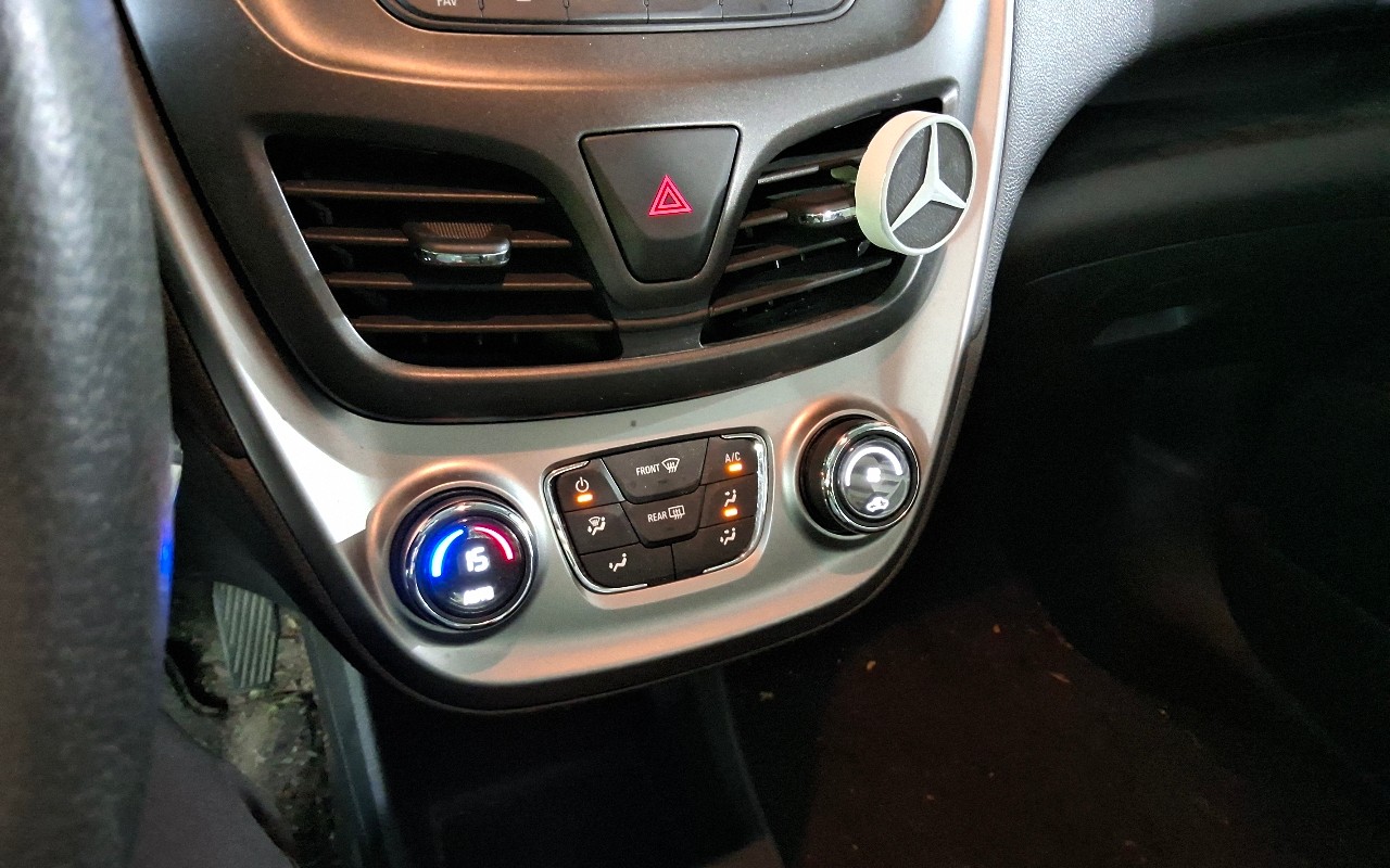 2017 - chevrolet spark