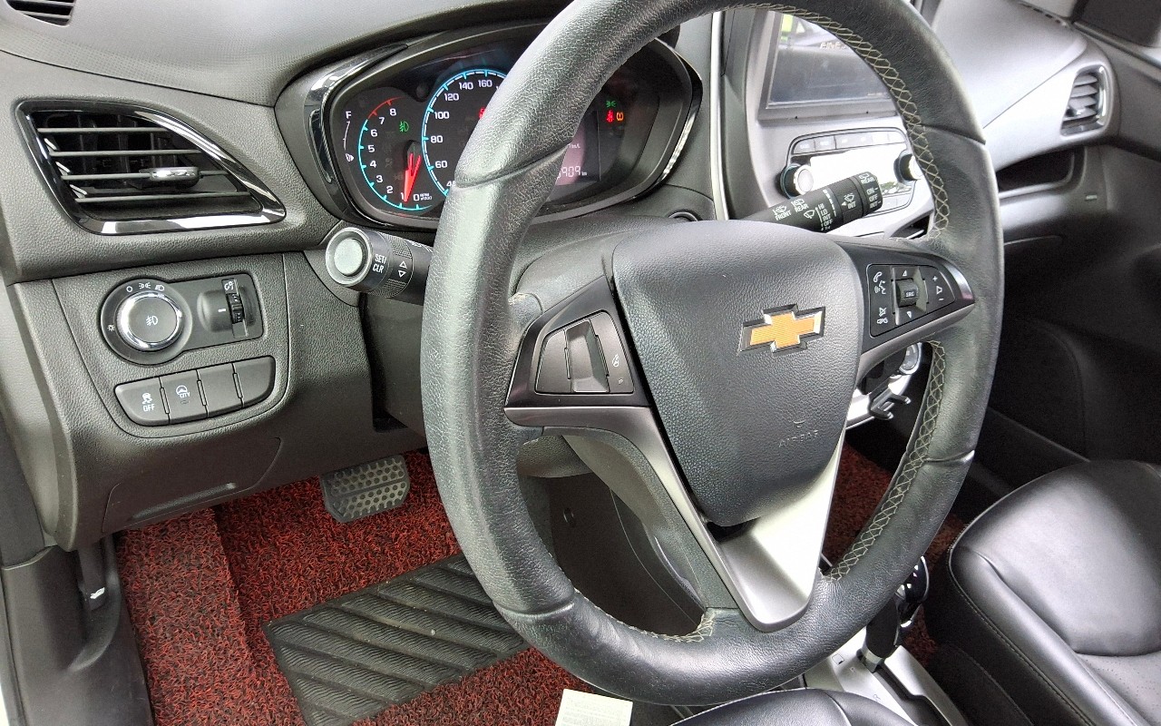 2016 - chevrolet spark
