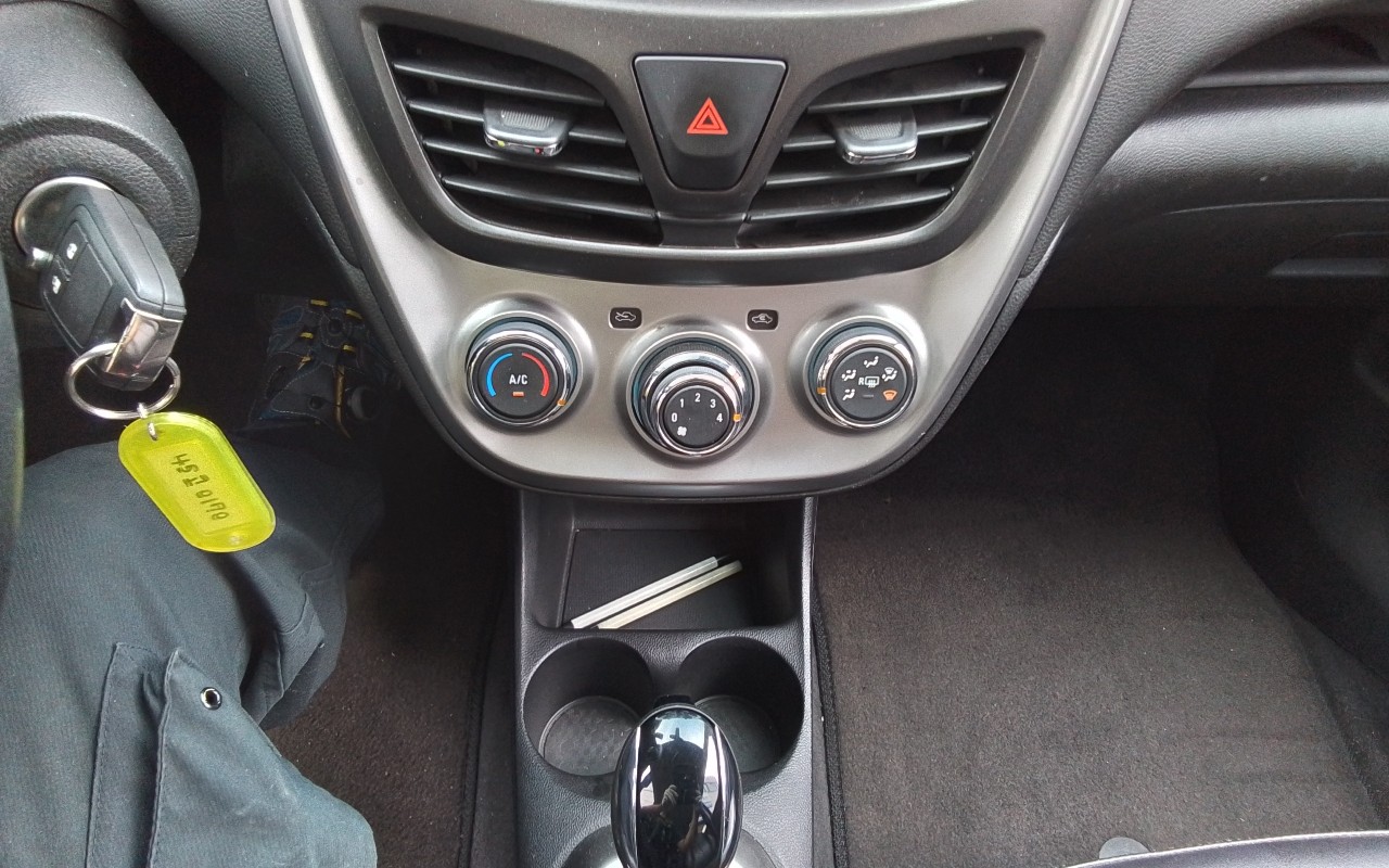 2016 - chevrolet spark