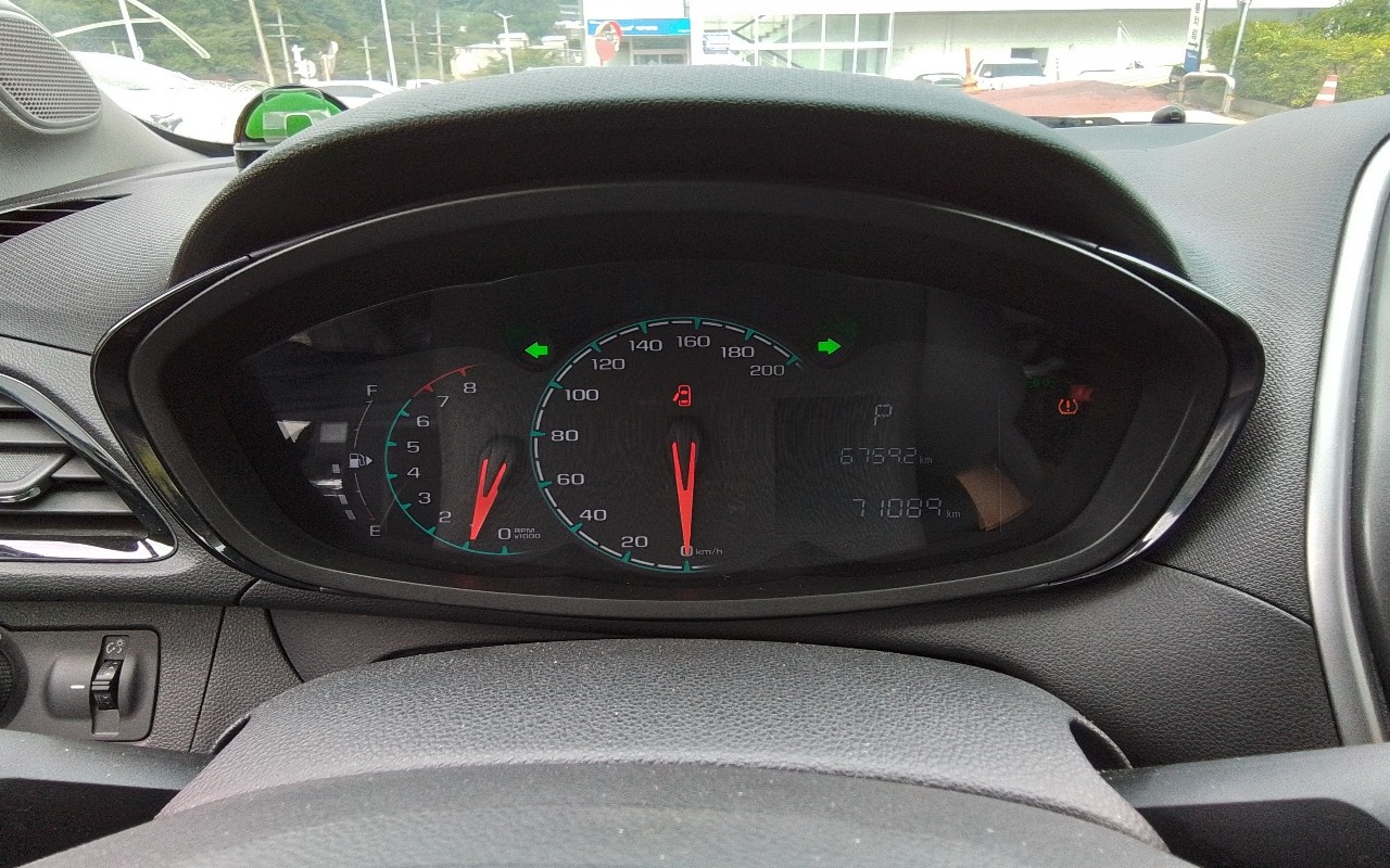 2016 - chevrolet spark