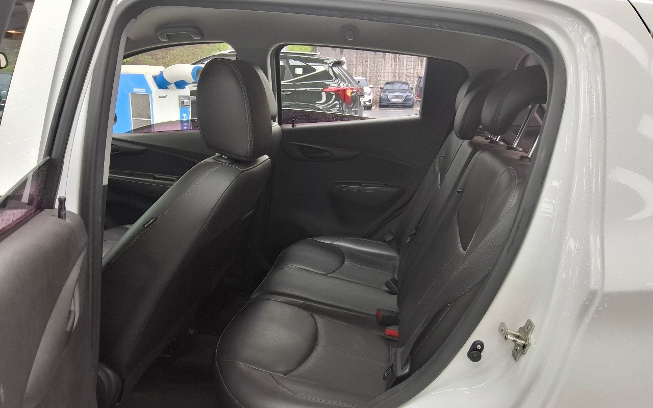 2017 - chevrolet spark