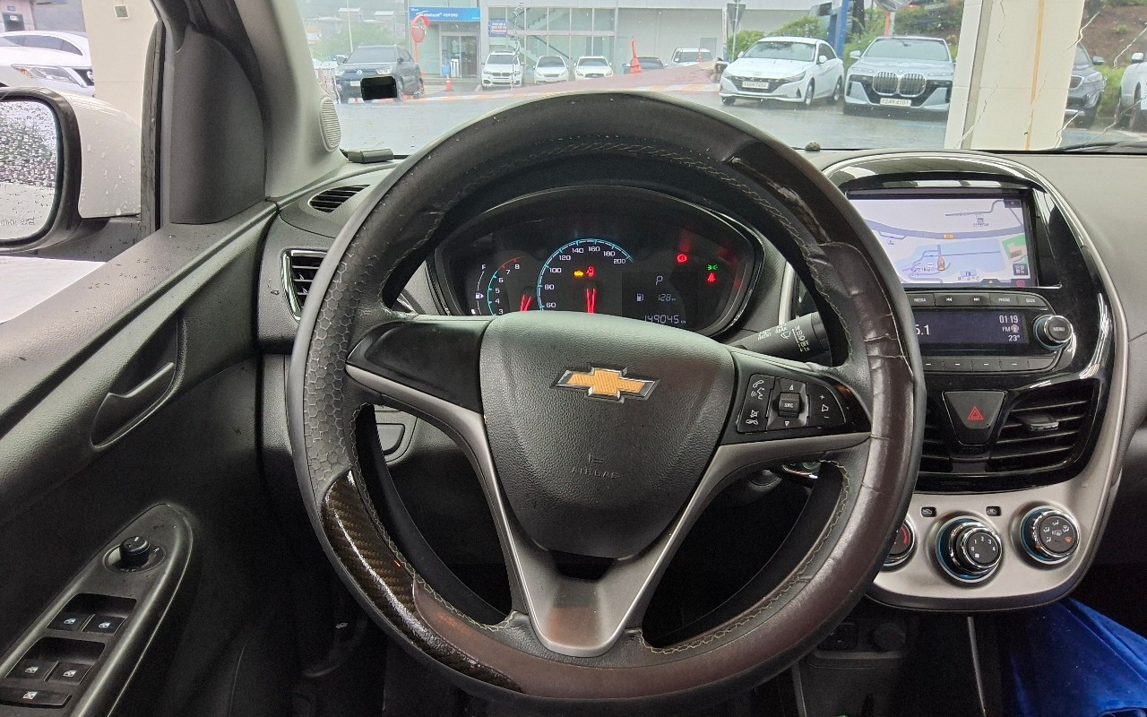 2017 - chevrolet spark