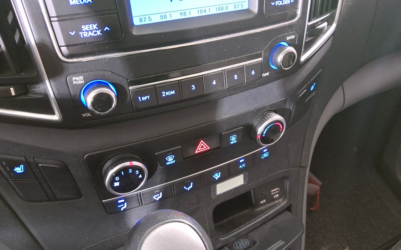 2017 - hyundai grand starex