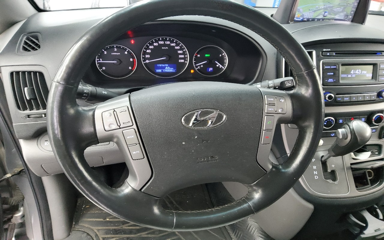 2017 - hyundai grand starex