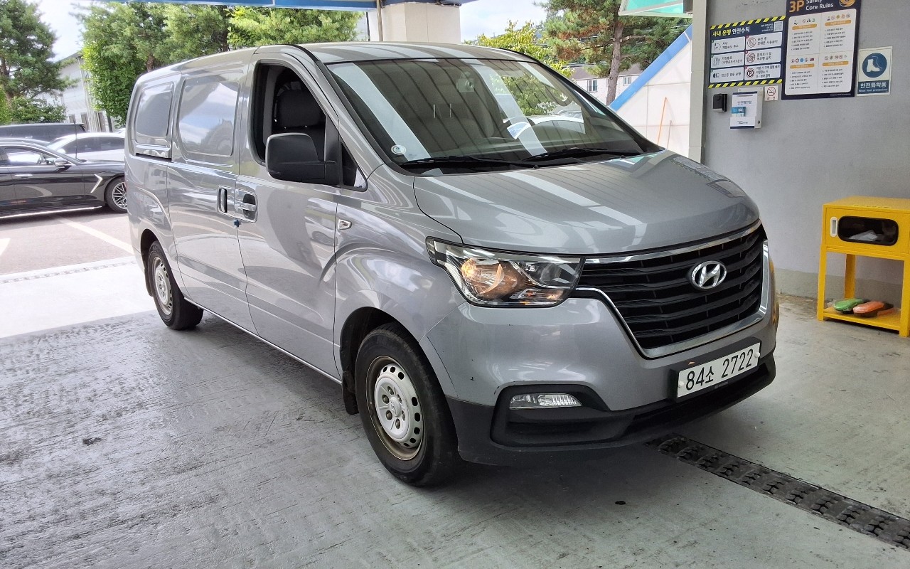2019 - hyundai grand starex