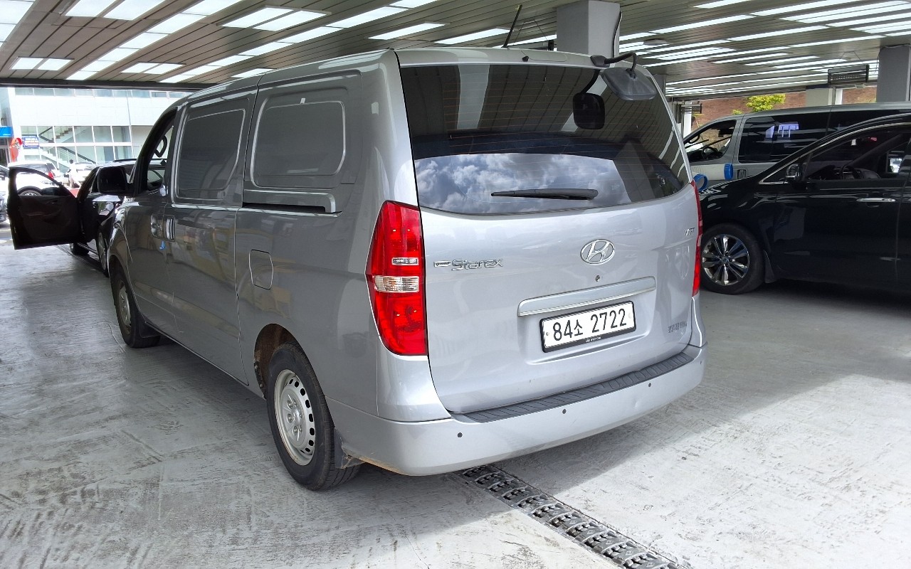 2019 - hyundai grand starex
