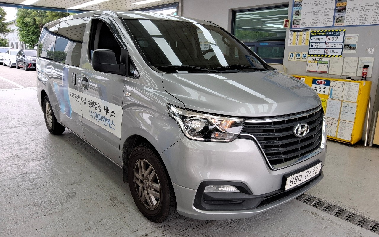 2020 - hyundai grand starex