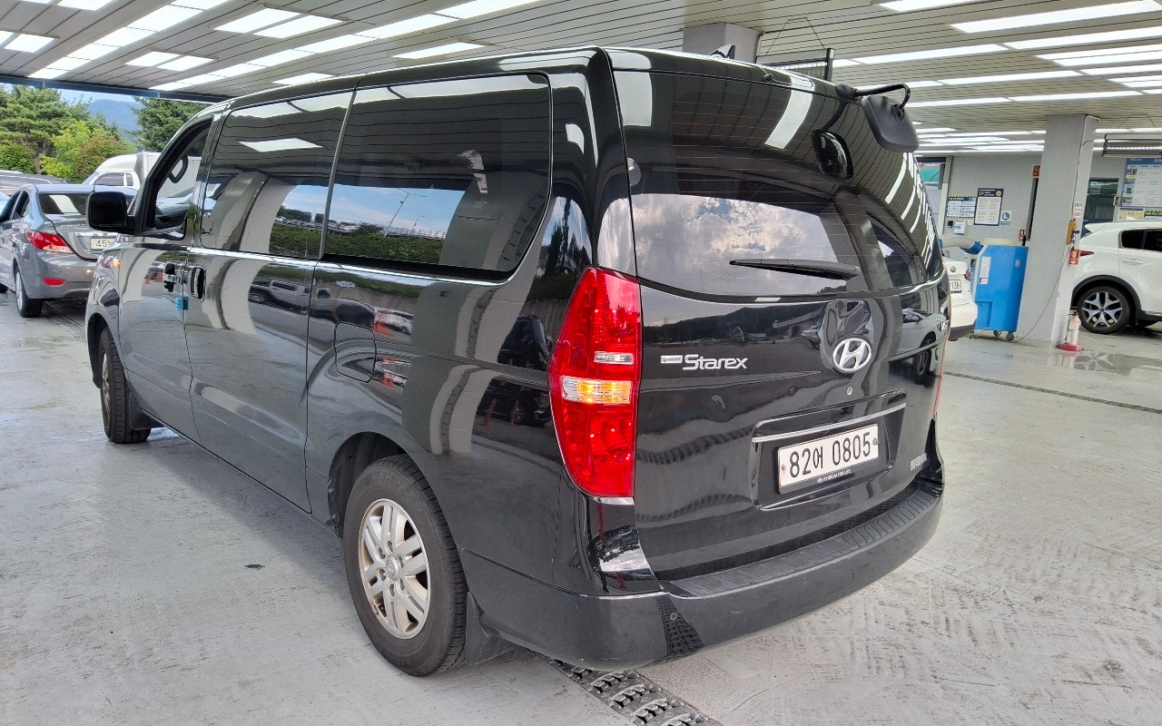 2020 - hyundai grand starex