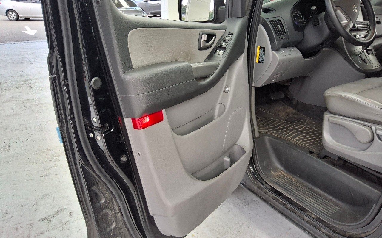 2020 - hyundai grand starex