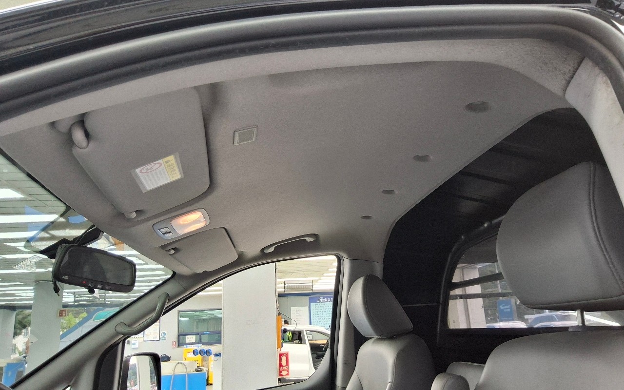 2020 - hyundai grand starex
