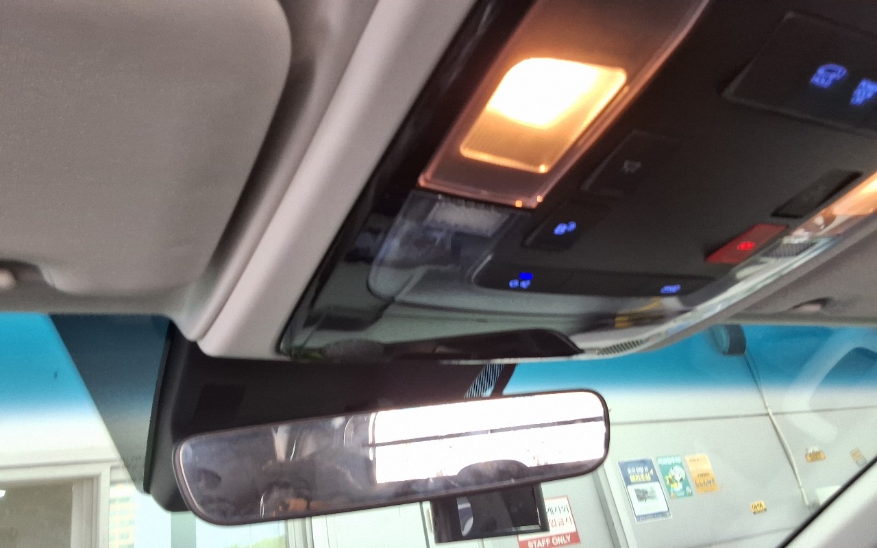 2025 - hyundai staria