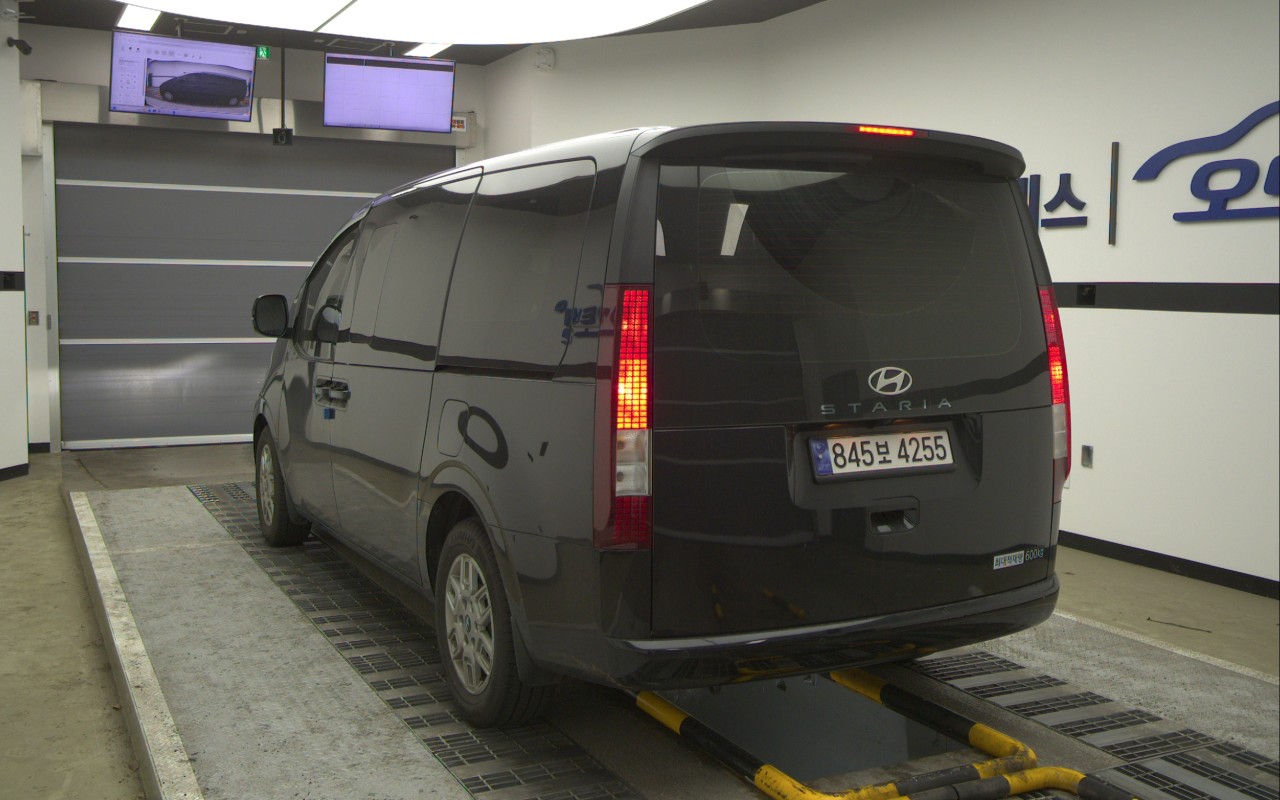 2025 - hyundai staria