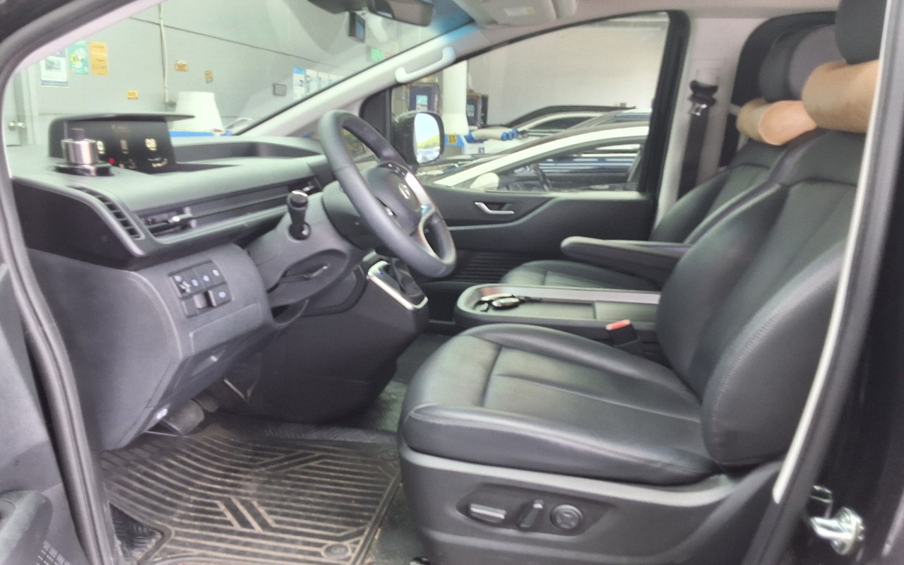 2025 - hyundai staria