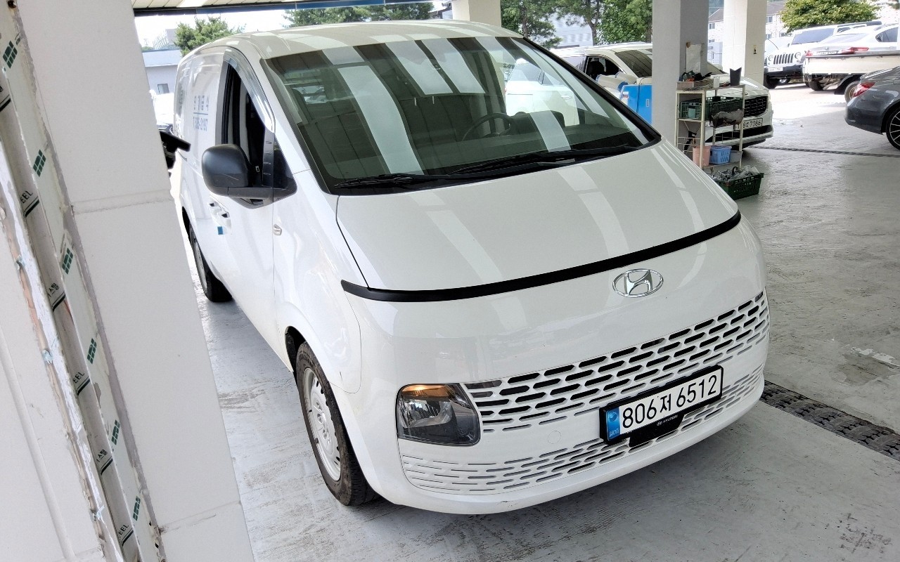 هيونداي Staria 2023 — صورة 1