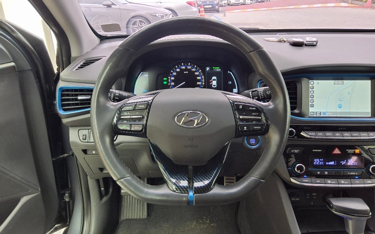 2016 - hyundai ioniq