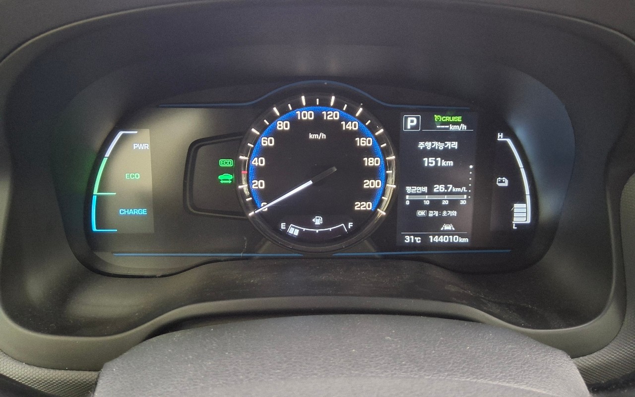 2016 - hyundai ioniq