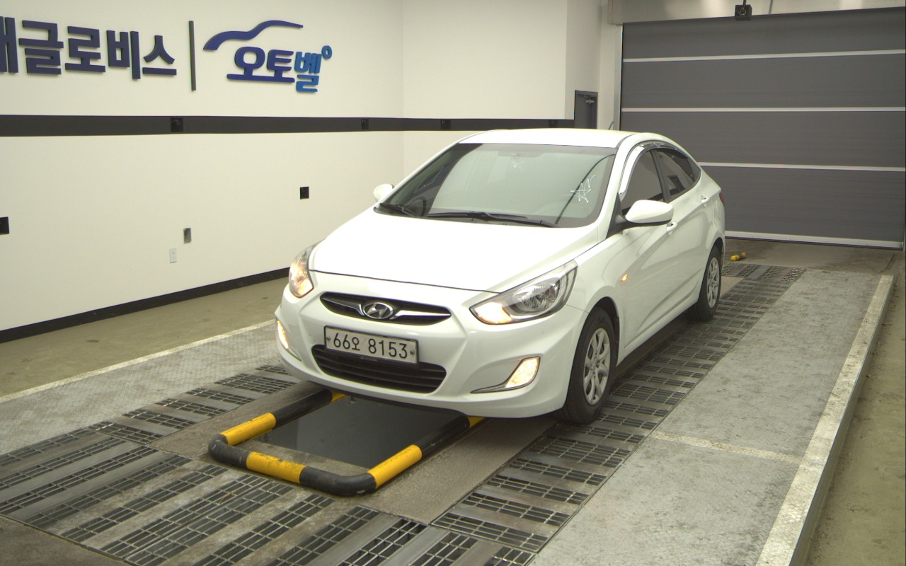 2014 - hyundai accent