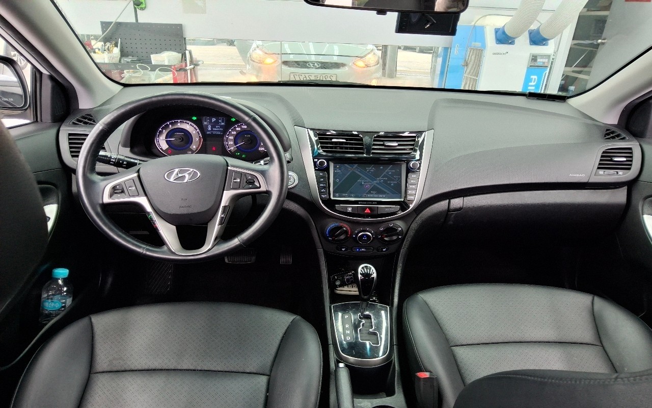 2018 - hyundai accent