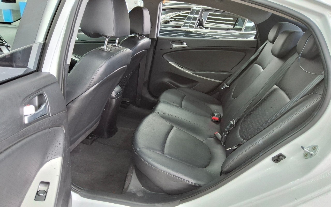 2018 - hyundai accent