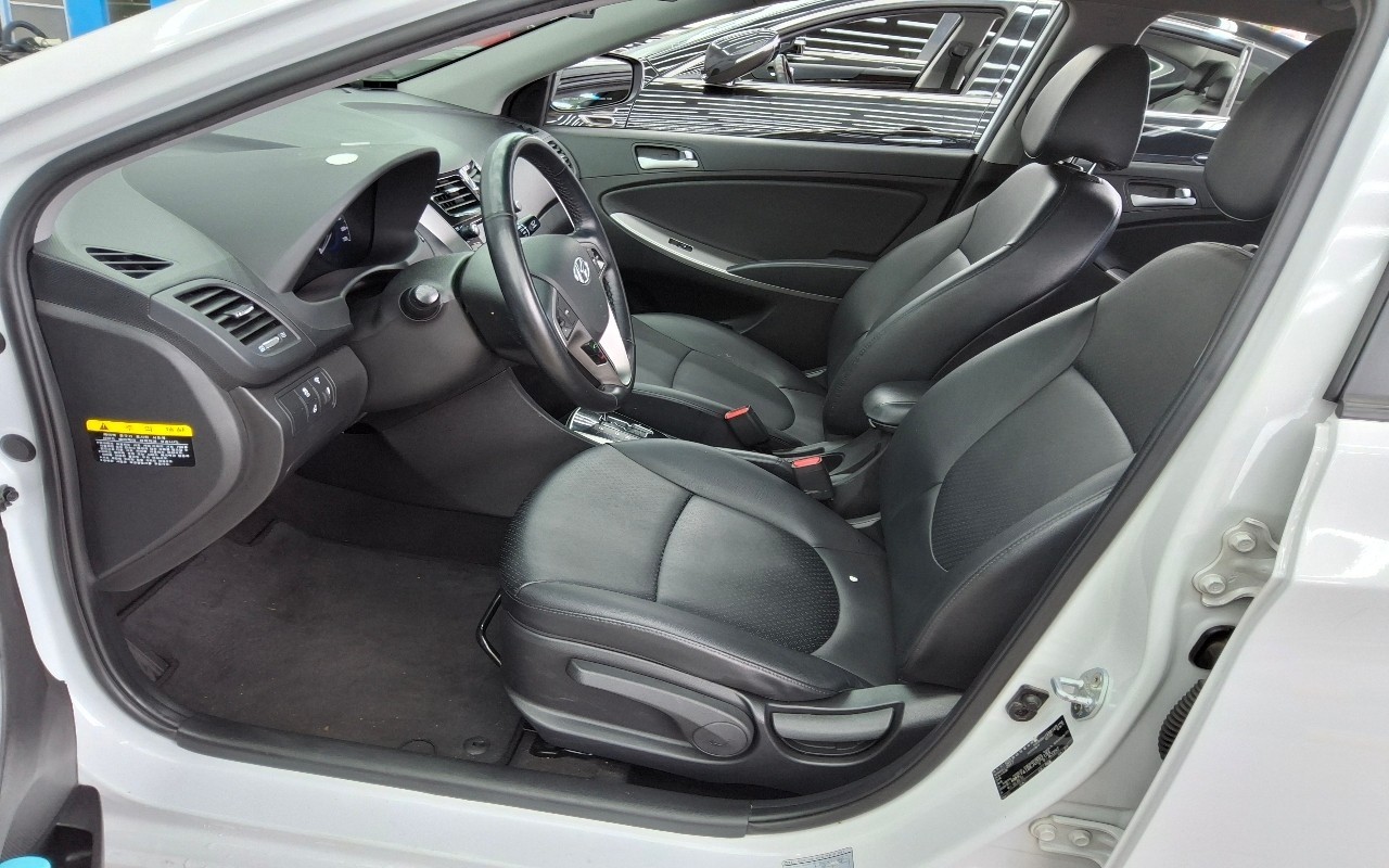2018 - hyundai accent