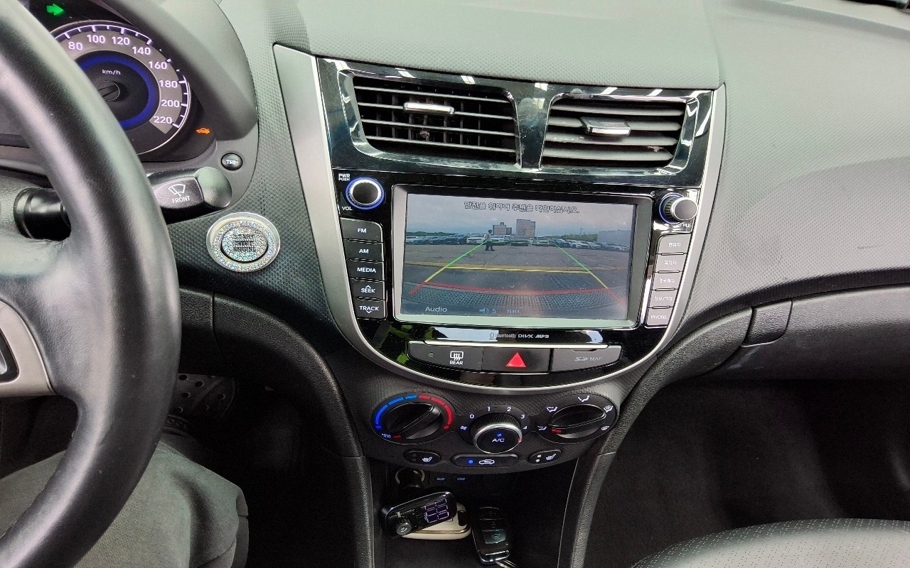 2018 - hyundai accent