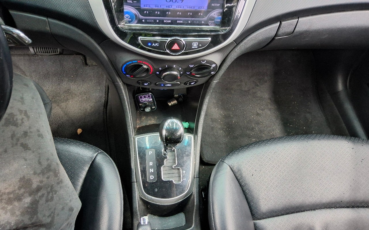 2014 - hyundai accent