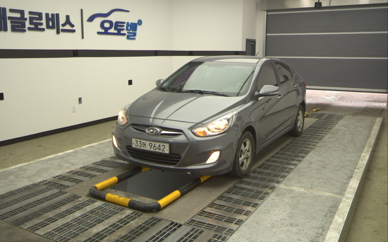 2014 - hyundai accent