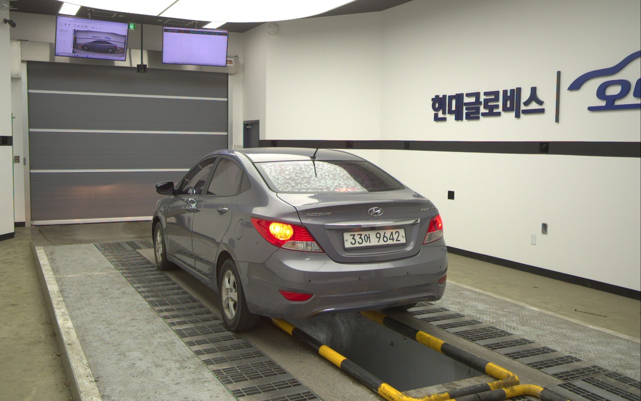 2014 - hyundai accent