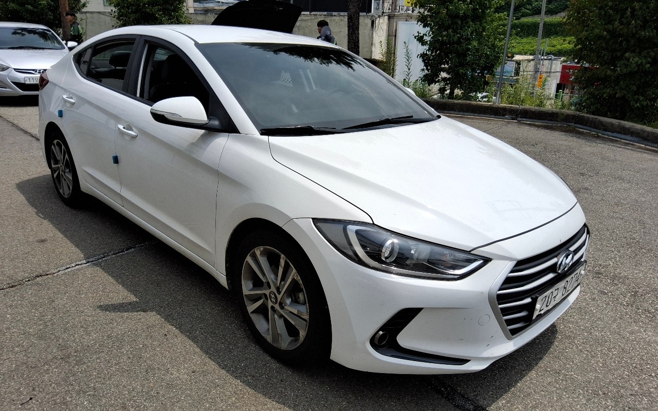 2017 - hyundai avante ad