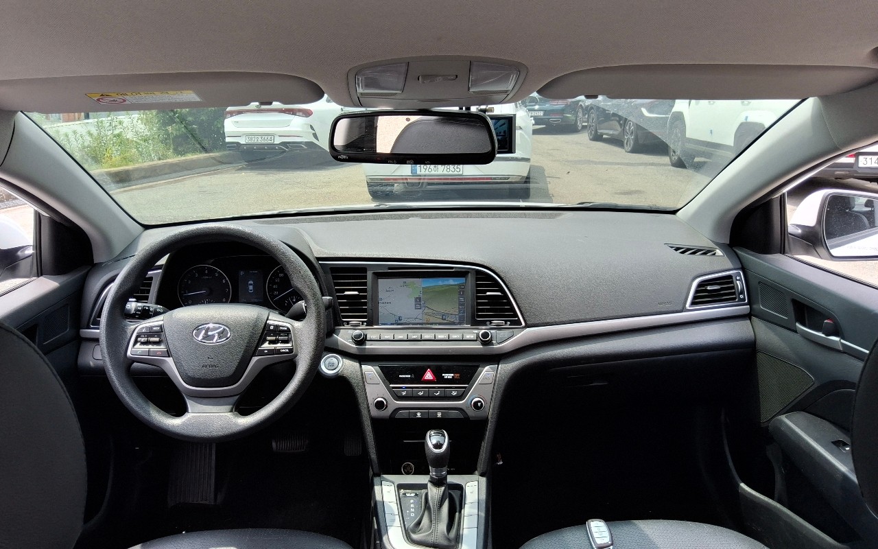2017 - hyundai avante ad