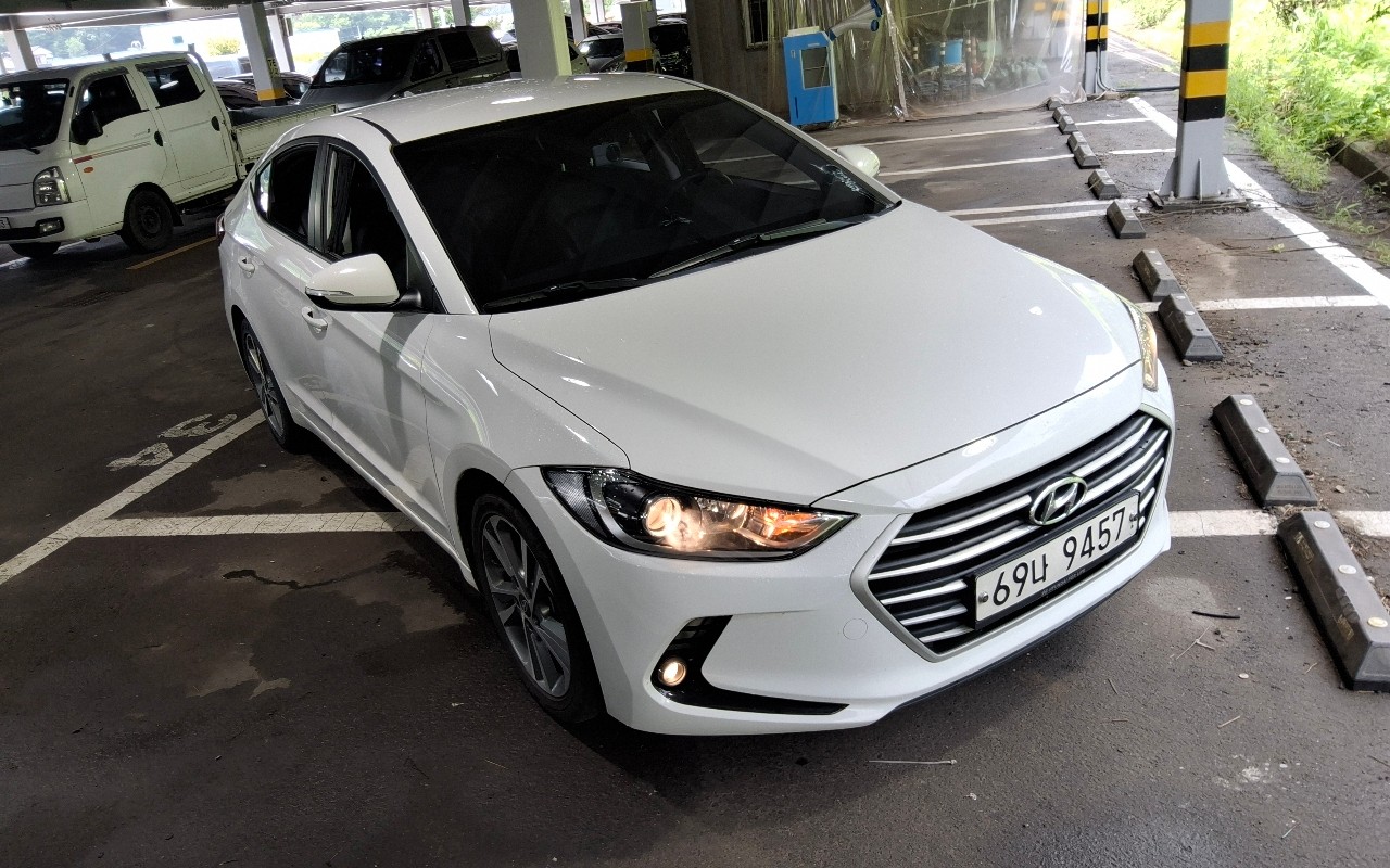 2018 - hyundai avante ad