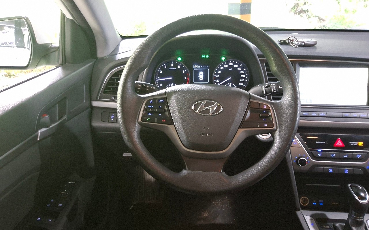2018 - hyundai avante ad
