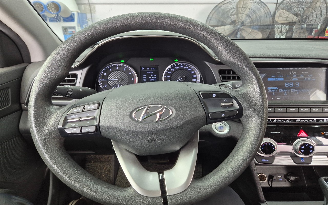 2020 - hyundai avante ad