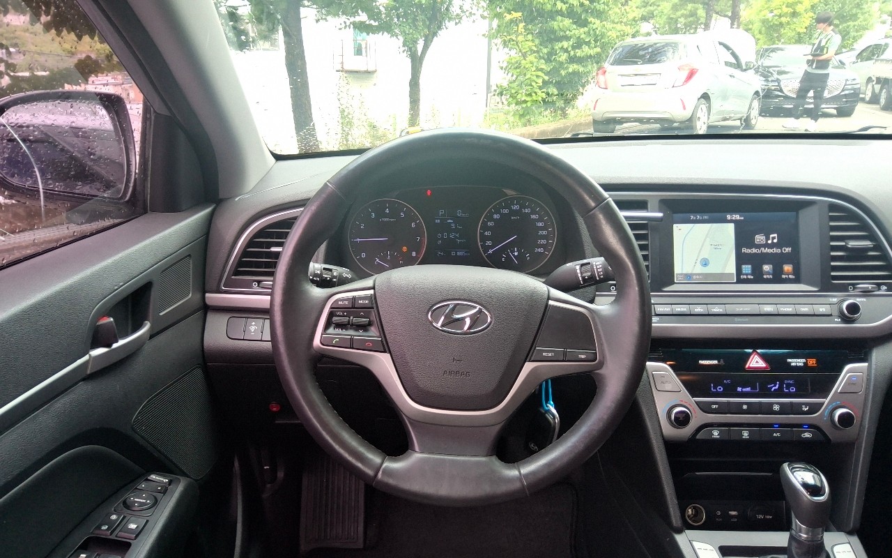 2016 - hyundai avante ad