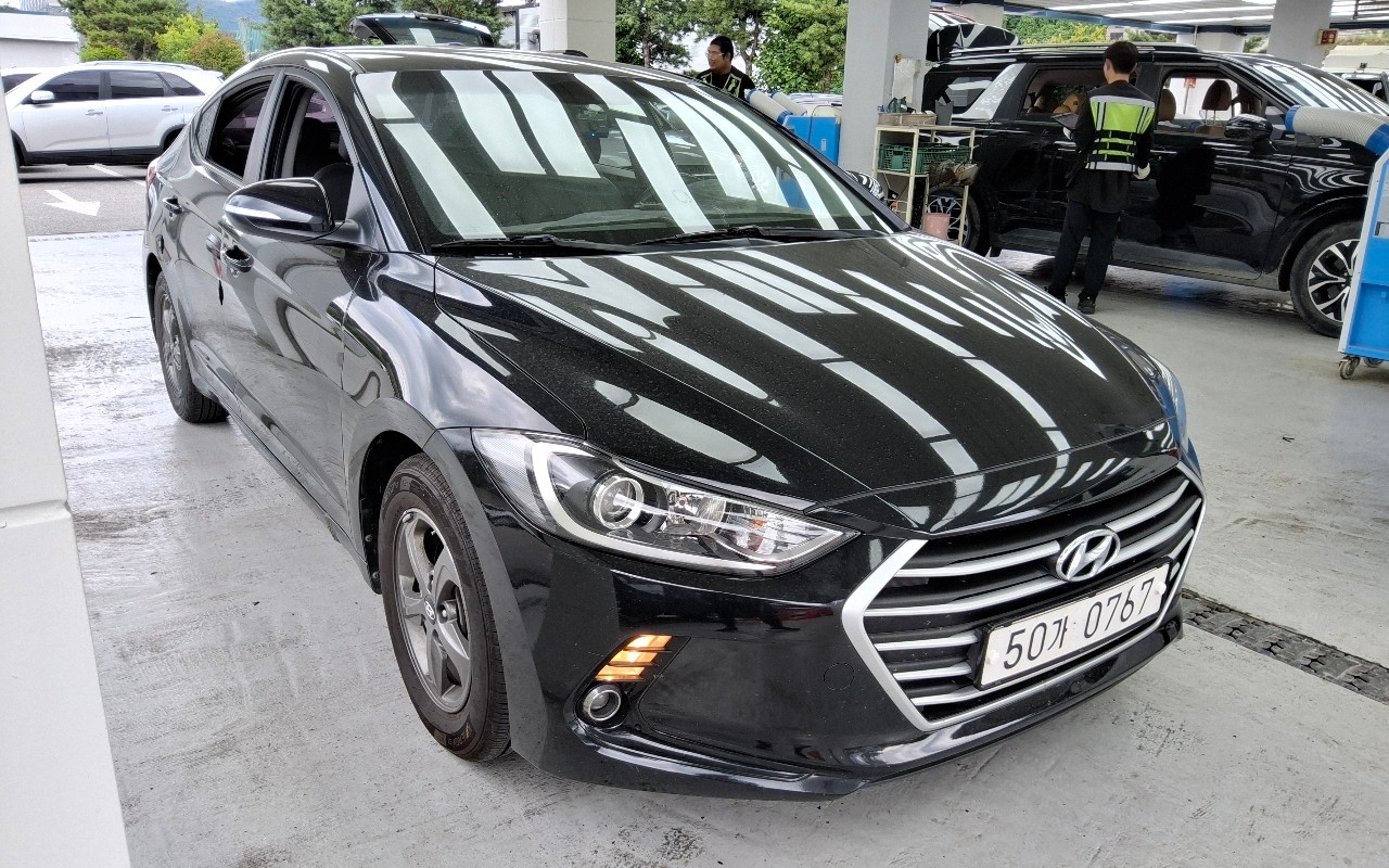 2017 - hyundai avante ad