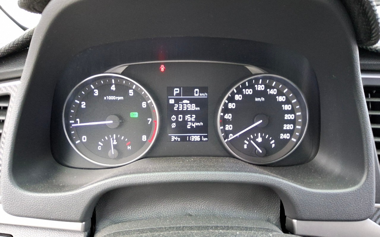 2017 - hyundai avante ad