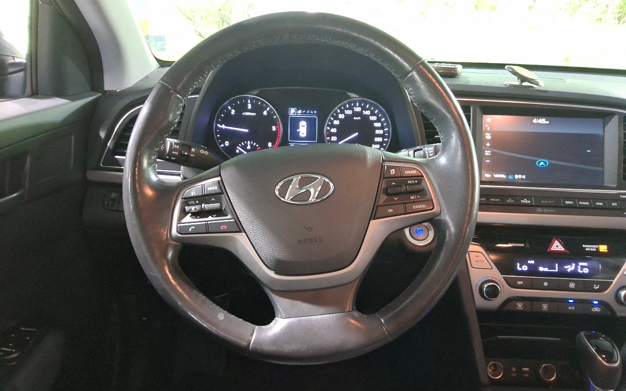 2016 - hyundai avante ad