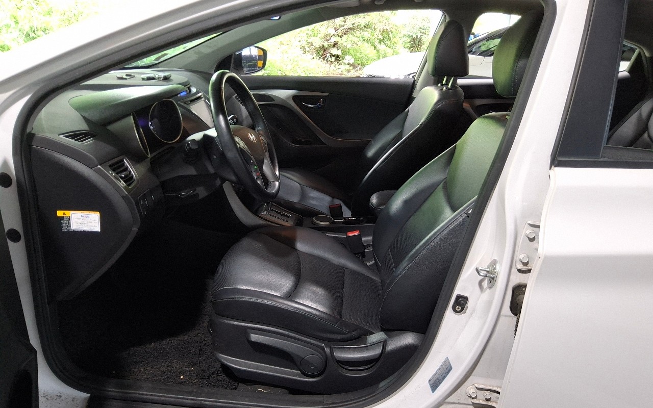 2013 - hyundai elantra