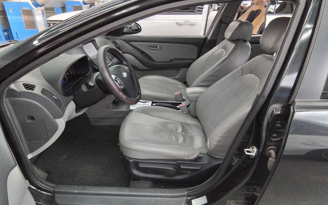 2009 - hyundai avante hd