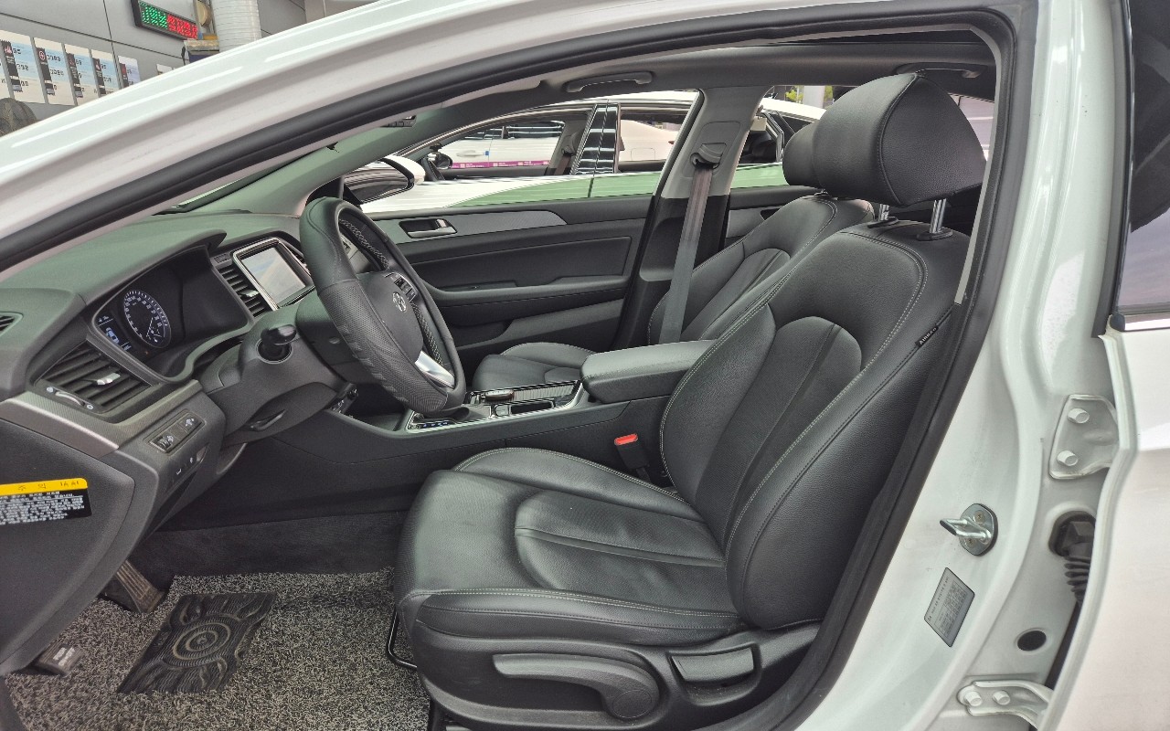 2018 - hyundai lf sonata