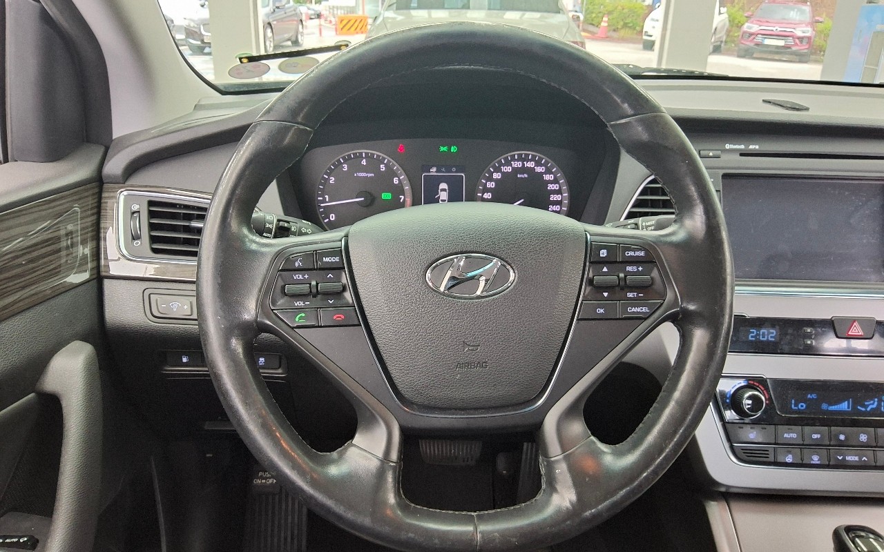 2015 - hyundai lf sonata