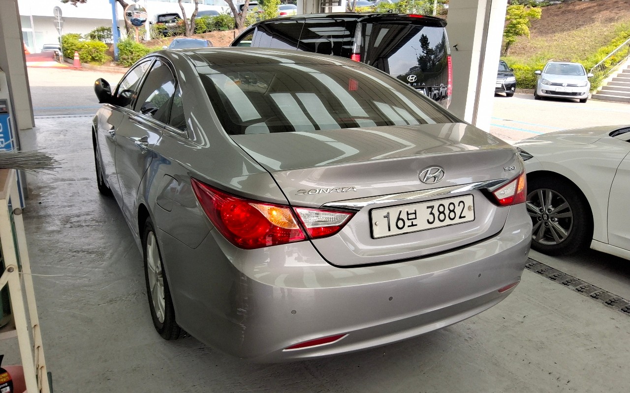 2010 - hyundai sonata