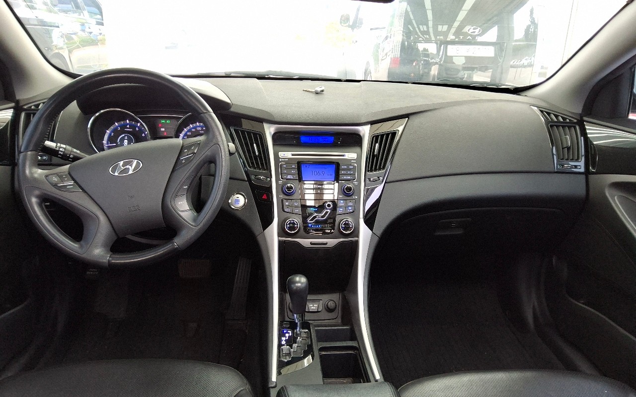 2010 - hyundai sonata