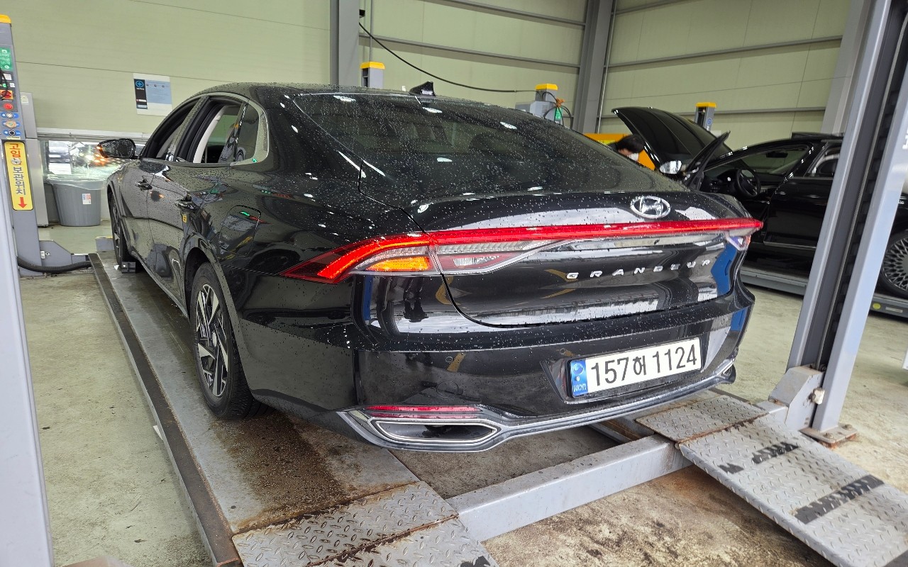 2022 - hyundai grandeur